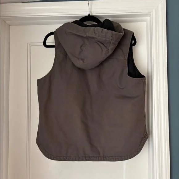 Carhartt women’s Hooded Vest - Picture 2 of 4